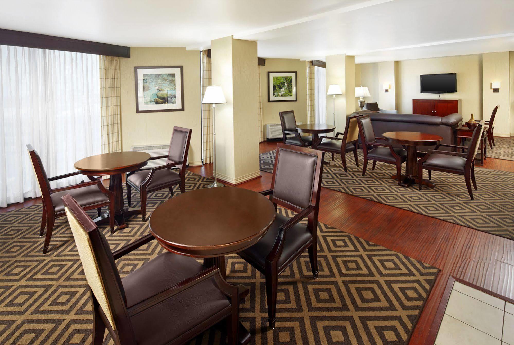 Sheraton Brookhollow Hotel