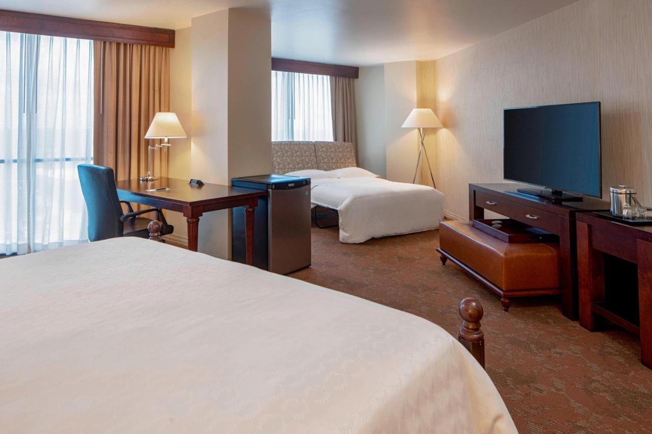 Hotel Sheraton Brookhollow