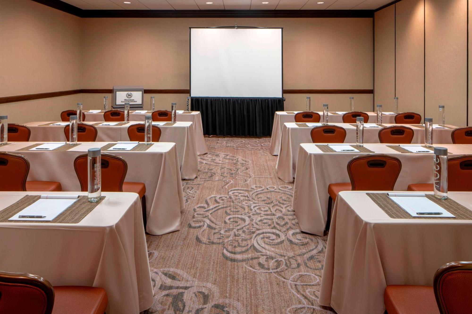 Hotel Sheraton Brookhollow Houston